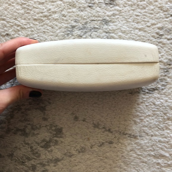 White leather Versace sunglasses case - Picture 3 of 7